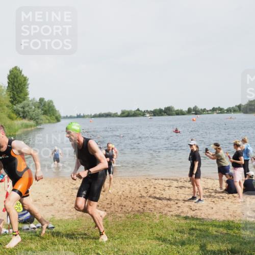21.06.2025 - 27. Vierlanden-Triathlon MichiJ http://msf.ph/oto/8005592 15.06.2026 10:06:50 Schwimmen 367, 386, 388, 396, 423, 429, 441, 457, 467 meine-sportfotos.de
