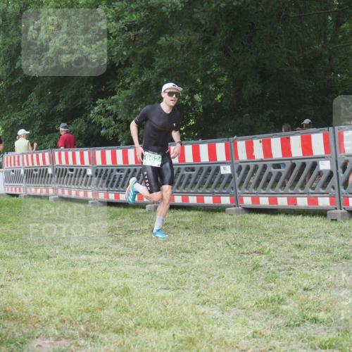 21.06.2025 - 27. Vierlanden-Triathlon KatJ http://msf.ph/oto/8005596 15.06.2025 12:58:44 Ziel 122, 662, 995, 996, 997, 998, 1010, 1011, 1012, 1013, 1038 meine-sportfotos.de