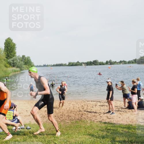 21.06.2025 - 27. Vierlanden-Triathlon MichiJ http://msf.ph/oto/8005600 15.06.2026 10:06:50 Schwimmen 367, 386, 388, 396, 423, 429, 441, 457, 467 meine-sportfotos.de