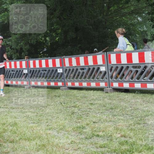 21.06.2025 - 27. Vierlanden-Triathlon KatJ http://msf.ph/oto/8005608 15.06.2025 12:58:46 Ziel 122, 662, 995, 996, 997, 998, 1010, 1011, 1012, 1013, 1038 meine-sportfotos.de
