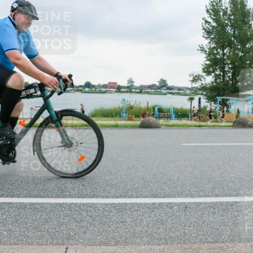 21.06.2025 - 27. Vierlanden-Triathlon H.Heesch http://msf.ph/oto/8005611 15.06.2025 13:07:49 Radfahren 812 meine-sportfotos.de