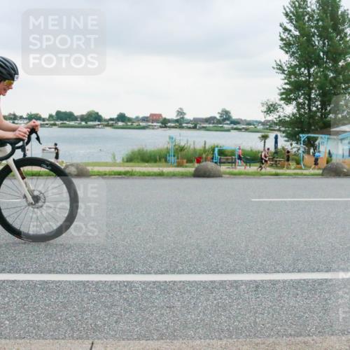 21.06.2025 - 27. Vierlanden-Triathlon H.Heesch http://msf.ph/oto/8005620 15.06.2025 13:07:56 Radfahren 1085, 1086, 1087, 1088 meine-sportfotos.de