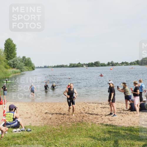 21.06.2025 - 27. Vierlanden-Triathlon MichiJ http://msf.ph/oto/8005621 15.06.2026 10:06:51 Schwimmen 367, 386, 388, 396, 423, 429, 441, 457, 467 meine-sportfotos.de