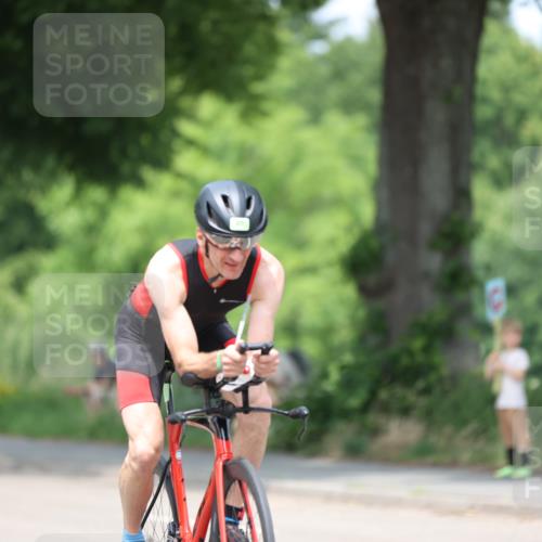 15.06.2025 - 7 Türme Triathlon Yannick Fuchs http://msf.ph/oto/8005623 15.06.2025 13:18:34 Radfahren 651, 1194 meine-sportfotos.de