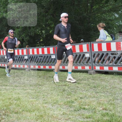 21.06.2025 - 27. Vierlanden-Triathlon KatJ http://msf.ph/oto/8005627 15.06.2025 12:58:47 Ziel 122, 995, 996, 997, 998, 1010, 1011, 1012, 1013, 1038 meine-sportfotos.de