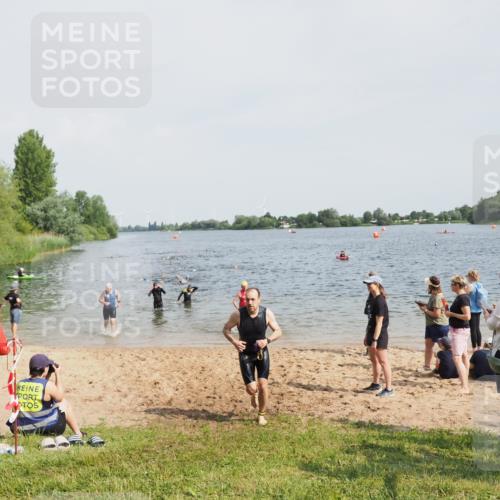 21.06.2025 - 27. Vierlanden-Triathlon MichiJ http://msf.ph/oto/8005637 15.06.2026 10:06:52 Schwimmen 131, 367, 386, 388, 396, 423, 429, 441, 457, 467 meine-sportfotos.de