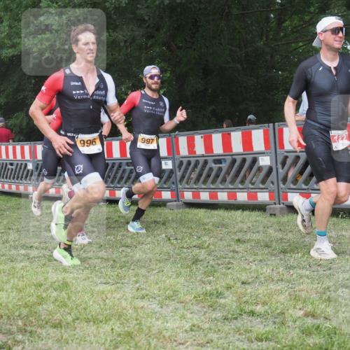 21.06.2025 - 27. Vierlanden-Triathlon KatJ http://msf.ph/oto/8005649 15.06.2025 12:58:48 Ziel 122, 995, 996, 997, 998, 1010, 1011, 1012, 1013, 1038 meine-sportfotos.de