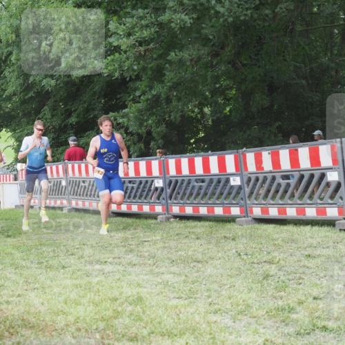 21.06.2025 - 27. Vierlanden-Triathlon KatJ http://msf.ph/oto/8005704 15.06.2025 12:58:50 Ziel 122, 998, 1010, 1011, 1012, 1013, 1038 meine-sportfotos.de