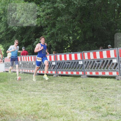 21.06.2025 - 27. Vierlanden-Triathlon KatJ http://msf.ph/oto/8005711 15.06.2025 12:58:50 Ziel 122, 998, 1010, 1011, 1012, 1013, 1038 meine-sportfotos.de