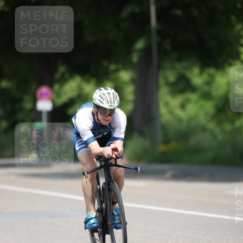 15.06.2025 - 7 Türme Triathlon Yannick Fuchs http://msf.ph/oto/8005741 15.06.2025 12:38:02 Radfahren 292, 299, 382 meine-sportfotos.de