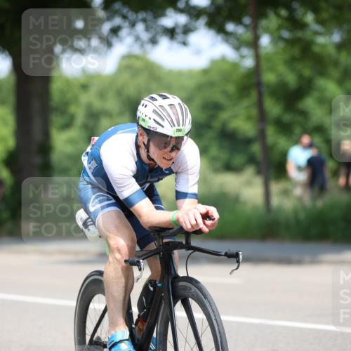 15.06.2025 - 7 Türme Triathlon Yannick Fuchs http://msf.ph/oto/8005761 15.06.2025 12:38:03 Radfahren 292, 299, 382 meine-sportfotos.de