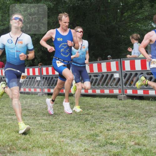 21.06.2025 - 27. Vierlanden-Triathlon KatJ http://msf.ph/oto/8005770 15.06.2025 12:58:52 Ziel 1010, 1011, 1012, 1013, 1038 meine-sportfotos.de