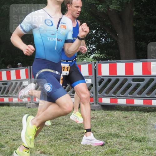 21.06.2025 - 27. Vierlanden-Triathlon KatJ http://msf.ph/oto/8005794 15.06.2025 12:58:52 Ziel 1010, 1011, 1012, 1013, 1038 meine-sportfotos.de