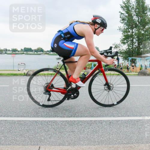 21.06.2025 - 27. Vierlanden-Triathlon H.Heesch http://msf.ph/oto/8005804 15.06.2025 13:09:06 Radfahren 1093, 1094, 1095, 1096 meine-sportfotos.de