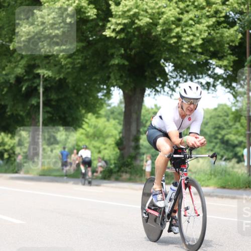 15.06.2025 - 7 Türme Triathlon Yannick Fuchs http://msf.ph/oto/8005825 15.06.2025 13:18:46 Radfahren 204, 223, 336, 412, 533, 679, 810, 811, 863, 1015, 1040, 1191 meine-sportfotos.de