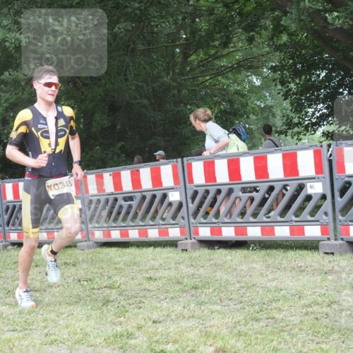 21.06.2025 - 27. Vierlanden-Triathlon KatJ http://msf.ph/oto/8005843 15.06.2025 12:58:55 Ziel 1038 meine-sportfotos.de