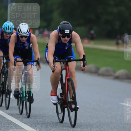 21.06.2025 - 27. Vierlanden-Triathlon H.Heesch http://msf.ph/oto/8005845 15.06.2025 13:09:04 Radfahren 1093, 1094, 1095, 1096 meine-sportfotos.de