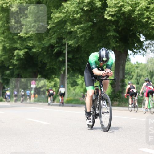 15.06.2025 - 7 Türme Triathlon Yannick Fuchs http://msf.ph/oto/8005876 15.06.2025 13:18:55 Radfahren 389, 718, 725, 810, 811, 820, 867, 1115 meine-sportfotos.de