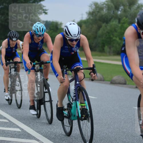 21.06.2025 - 27. Vierlanden-Triathlon H.Heesch http://msf.ph/oto/8005880 15.06.2025 13:09:05 Radfahren 1093, 1094, 1095, 1096 meine-sportfotos.de