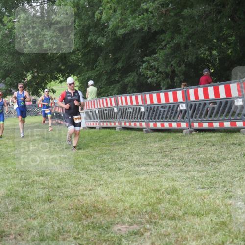 21.06.2025 - 27. Vierlanden-Triathlon KatJ http://msf.ph/oto/8005890 15.06.2025 12:59:11 Ziel 994, 1014, 1015, 1016, 1018 meine-sportfotos.de