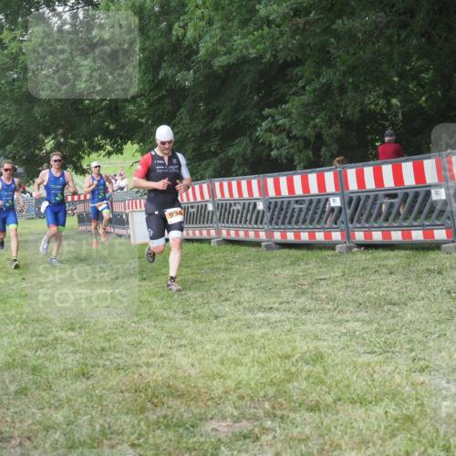 21.06.2025 - 27. Vierlanden-Triathlon KatJ http://msf.ph/oto/8005912 15.06.2025 12:59:12 Ziel 994, 1014, 1015, 1016, 1018 meine-sportfotos.de