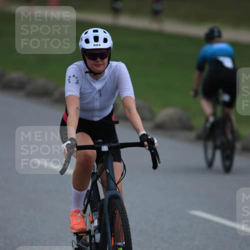 21.06.2025 - 27. Vierlanden-Triathlon H.Heesch http://msf.ph/oto/8005924 15.06.2025 13:13:30 Radfahren 883, 884, 1178, 1200, 1225 meine-sportfotos.de