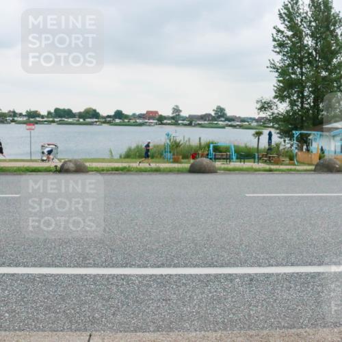 21.06.2025 - 27. Vierlanden-Triathlon H.Heesch http://msf.ph/oto/8005948 15.06.2025 13:10:23 Radfahren 1165, 1174 meine-sportfotos.de