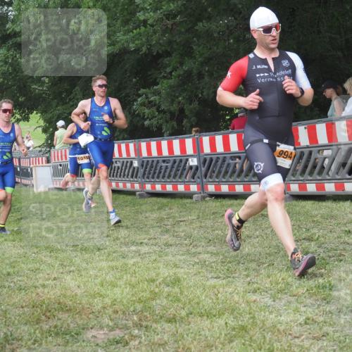 21.06.2025 - 27. Vierlanden-Triathlon KatJ http://msf.ph/oto/8005991 15.06.2025 12:59:13 Ziel 994, 1014, 1015, 1016, 1018 meine-sportfotos.de