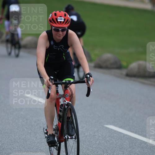 21.06.2025 - 27. Vierlanden-Triathlon H.Heesch http://msf.ph/oto/8006000 15.06.2025 13:14:15 Radfahren 1081, 1185, 1196, 1198, 1203, 1212, 1215, 1228 meine-sportfotos.de