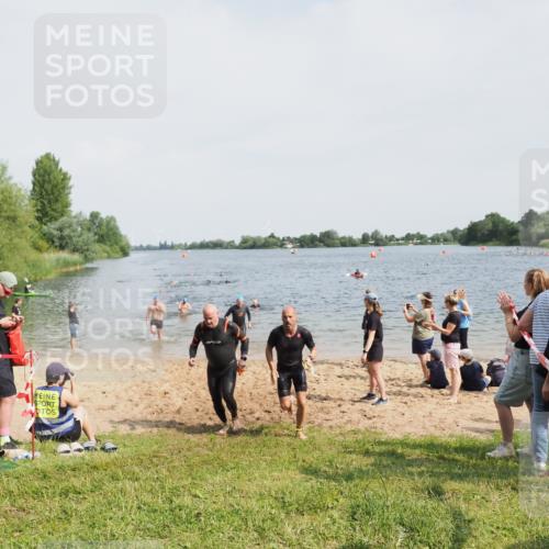21.06.2025 - 27. Vierlanden-Triathlon MichiJ http://msf.ph/oto/8006001 15.06.2026 10:07:17 Schwimmen 374, 383, 431, 459 meine-sportfotos.de
