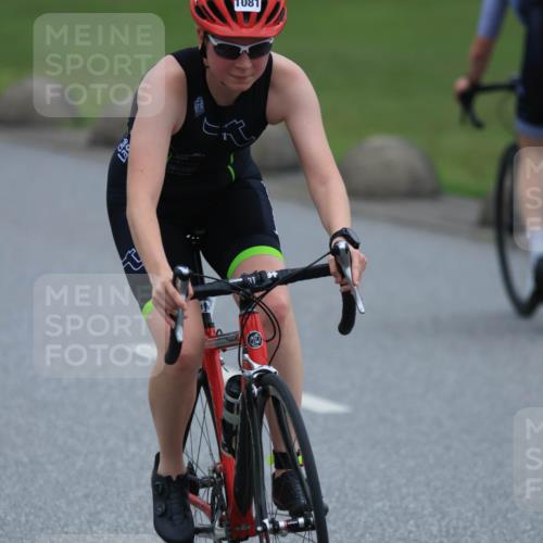 21.06.2025 - 27. Vierlanden-Triathlon H.Heesch http://msf.ph/oto/8006041 15.06.2025 13:14:16 Radfahren 1081, 1185, 1196, 1198, 1203, 1212, 1228 meine-sportfotos.de