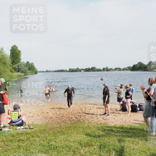 21.06.2025 - 27. Vierlanden-Triathlon MichiJ http://msf.ph/oto/8006045 15.06.2026 10:07:19 Schwimmen 374, 383, 414, 431, 459 meine-sportfotos.de