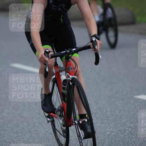 21.06.2025 - 27. Vierlanden-Triathlon H.Heesch http://msf.ph/oto/8006052 15.06.2025 13:14:16 Radfahren 1081, 1185, 1196, 1198, 1203, 1212, 1228 meine-sportfotos.de