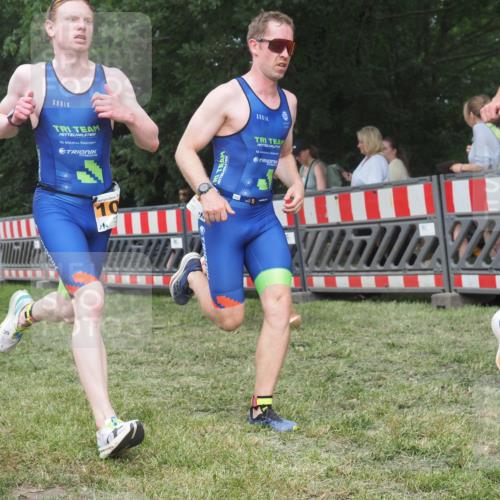 21.06.2025 - 27. Vierlanden-Triathlon KatJ http://msf.ph/oto/8006074 15.06.2025 12:59:14 Ziel 994, 1014, 1015, 1016, 1018, 1027 meine-sportfotos.de