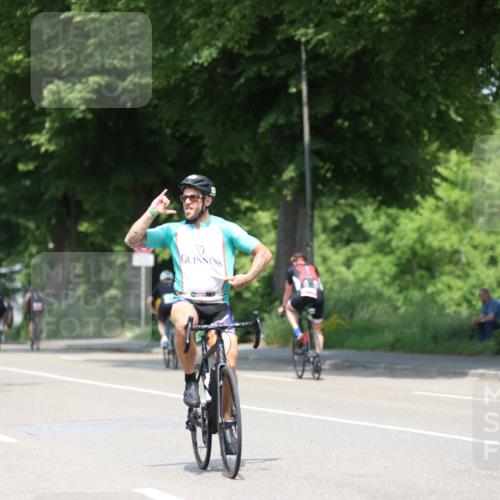 15.06.2025 - 7 Türme Triathlon Yannick Fuchs http://msf.ph/oto/8006081 15.06.2025 12:38:41 Radfahren 555, 593 meine-sportfotos.de