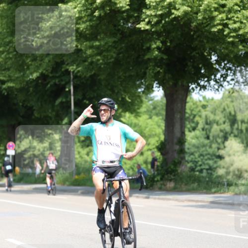 15.06.2025 - 7 Türme Triathlon Yannick Fuchs http://msf.ph/oto/8006110 15.06.2025 12:38:41 Radfahren 555, 593 meine-sportfotos.de
