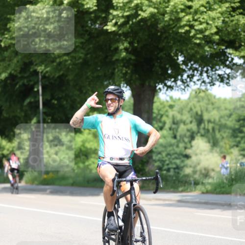 15.06.2025 - 7 Türme Triathlon Yannick Fuchs http://msf.ph/oto/8006116 15.06.2025 12:38:41 Radfahren 555, 593 meine-sportfotos.de