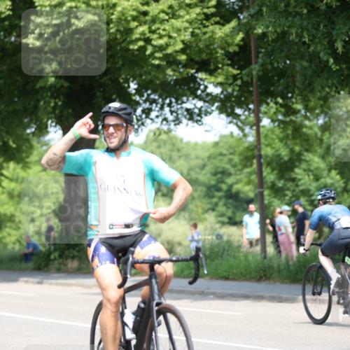 15.06.2025 - 7 Türme Triathlon Yannick Fuchs http://msf.ph/oto/8006120 15.06.2025 12:38:41 Radfahren 555, 593 meine-sportfotos.de