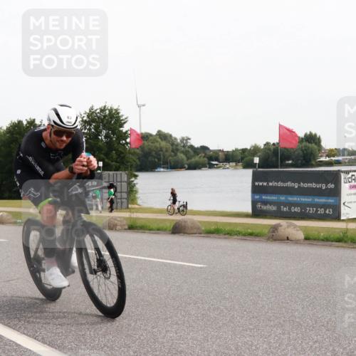 15.06.2025 - 27. Vierlanden-Triathlon H.Heesch http://msf.ph/oto/8006146 15.06.2025 10:37:27 Radfahren 63 meine-sportfotos.de