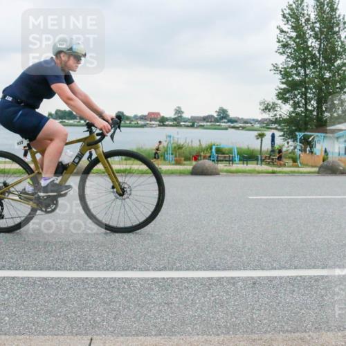 21.06.2025 - 27. Vierlanden-Triathlon H.Heesch http://msf.ph/oto/8006150 15.06.2025 13:11:00 Radfahren 937 meine-sportfotos.de