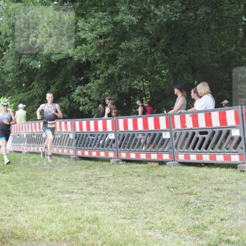 21.06.2025 - 27. Vierlanden-Triathlon KatJ http://msf.ph/oto/8006152 15.06.2025 12:59:24 Ziel 851, 1024, 1025, 1026, 1027 meine-sportfotos.de