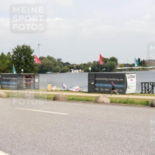 21.06.2025 - 27. Vierlanden-Triathlon H.Heesch http://msf.ph/oto/8006223 15.06.2025 12:05:42 Radfahren 251, 891, 940 meine-sportfotos.de