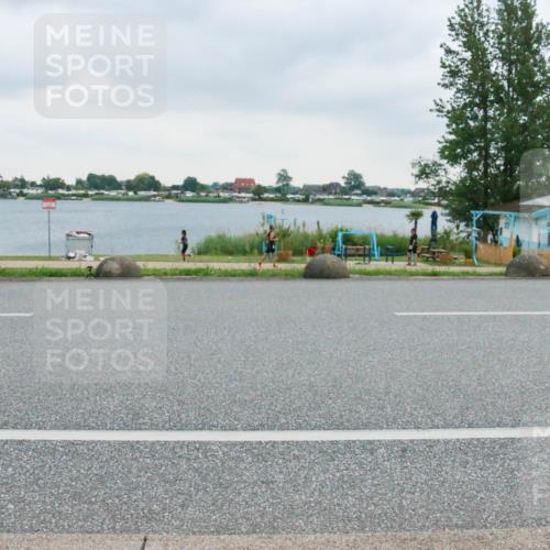 21.06.2025 - 27. Vierlanden-Triathlon H.Heesch http://msf.ph/oto/8006226 15.06.2025 13:11:27 Radfahren 1170 meine-sportfotos.de