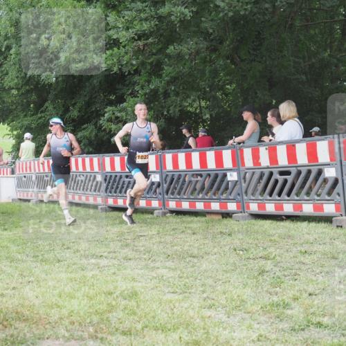 21.06.2025 - 27. Vierlanden-Triathlon KatJ http://msf.ph/oto/8006251 15.06.2025 12:59:25 Ziel 851, 1024, 1025, 1026, 1027 meine-sportfotos.de