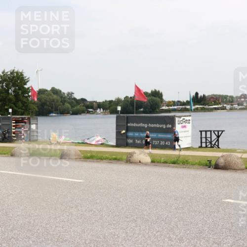 21.06.2025 - 27. Vierlanden-Triathlon H.Heesch http://msf.ph/oto/8006285 15.06.2025 11:57:44 Radfahren 655, 792, 798, 804, 858, 904, 954, 958 meine-sportfotos.de