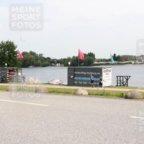 21.06.2025 - 27. Vierlanden-Triathlon H.Heesch http://msf.ph/oto/8006294 15.06.2025 11:57:45 Radfahren 655, 792, 804, 858, 904, 954, 958 meine-sportfotos.de