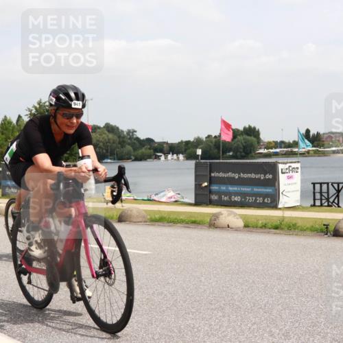 21.06.2025 - 27. Vierlanden-Triathlon H.Heesch http://msf.ph/oto/8006303 15.06.2025 12:06:29 Radfahren 712, 919, 941 meine-sportfotos.de