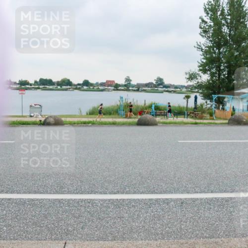 21.06.2025 - 27. Vierlanden-Triathlon H.Heesch http://msf.ph/oto/8006318 15.06.2025 13:12:47 Radfahren 1164, 1167 meine-sportfotos.de