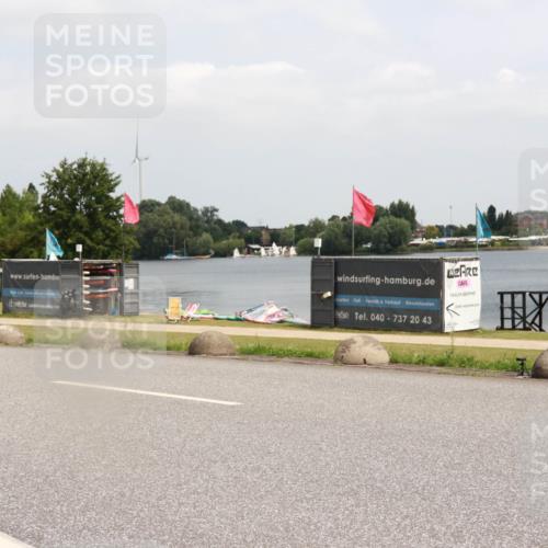 21.06.2025 - 27. Vierlanden-Triathlon H.Heesch http://msf.ph/oto/8006337 15.06.2025 12:06:42 Radfahren 713 meine-sportfotos.de