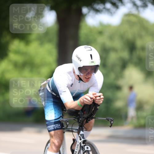 15.06.2025 - 7 Türme Triathlon Yannick Fuchs http://msf.ph/oto/8006413 15.06.2025 12:39:04 Radfahren 210, 222, 285, 399 meine-sportfotos.de